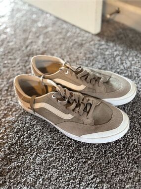Vans Men’s Old Skool Sneakers in Taupe and White